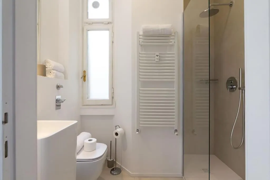 Contempora Apartments - Trilocale Podgora 10 Milan