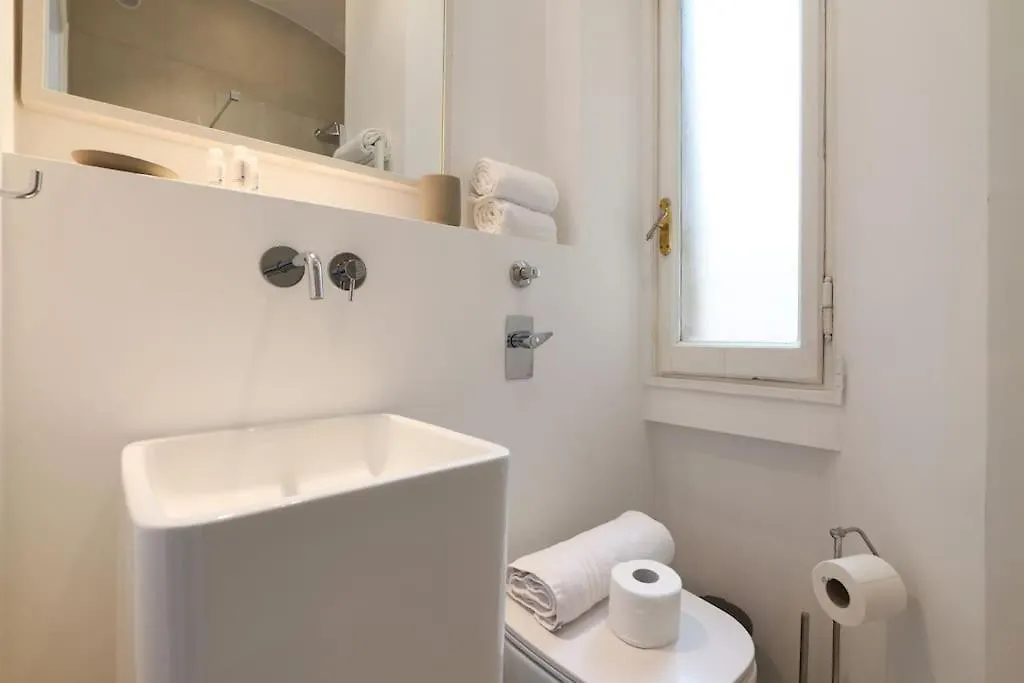 Contempora Apartments - Trilocale Podgora 10 Milan