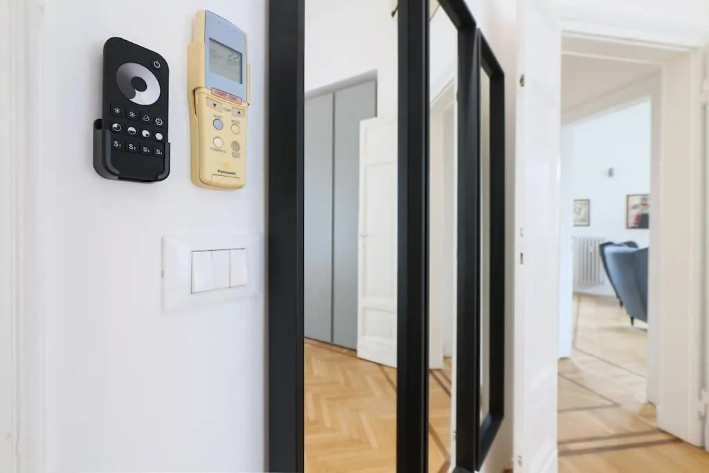 Contempora Apartments - Trilocale Podgora 10 Milan
