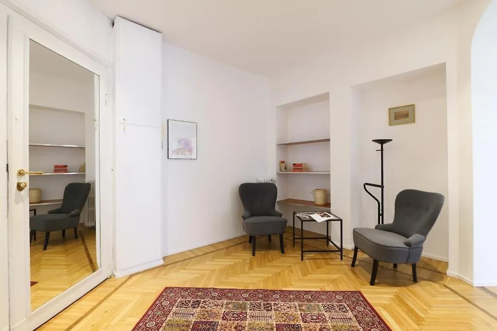 Contempora Apartments - Trilocale Podgora 10 Milan Italy