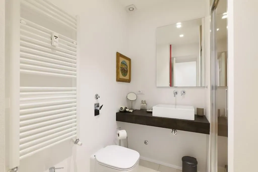 Contempora Apartments - Trilocale Podgora 10 Milan