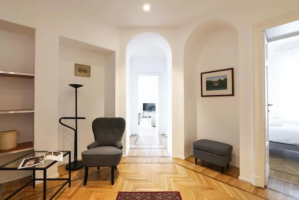 Contempora Apartments - Trilocale Podgora 10 Μιλάνο